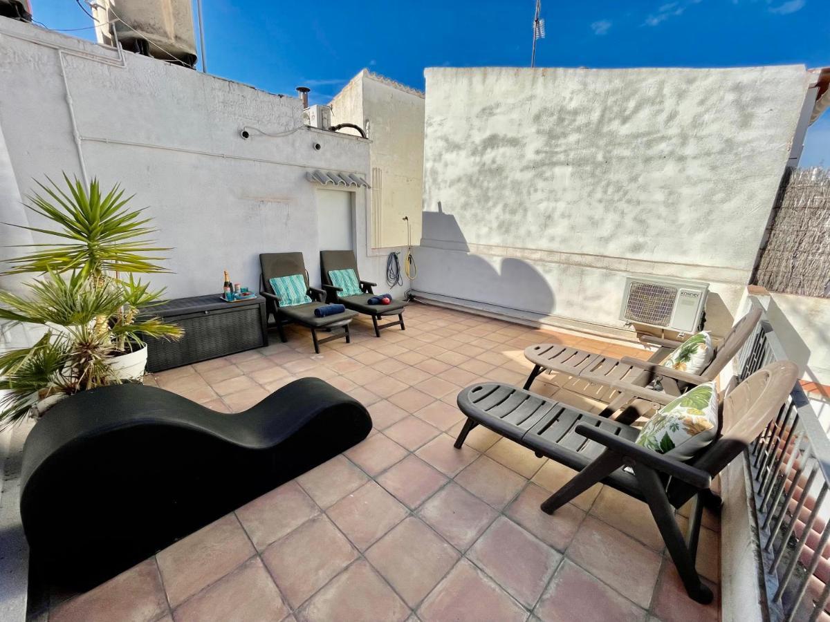 شقة Sea Dreams With Amazing Terrace سيدجيس المظهر الخارجي الصورة